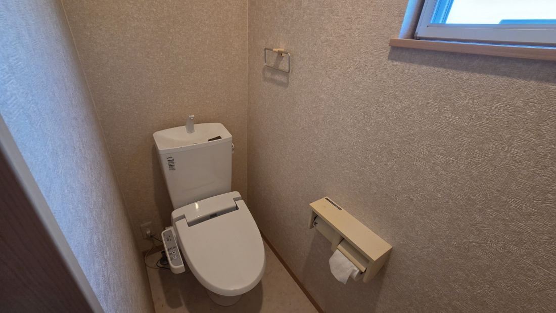  2F�̃g�C���ł���